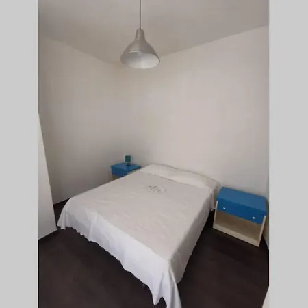 Villa Villa fronte mare con 2 posti auto e giardino Gaeta